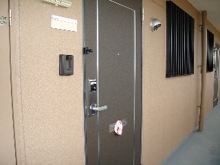 玄関　玄関ドア