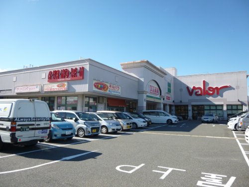 スーパー　バロー鳴海店（スーパー）まで334m
