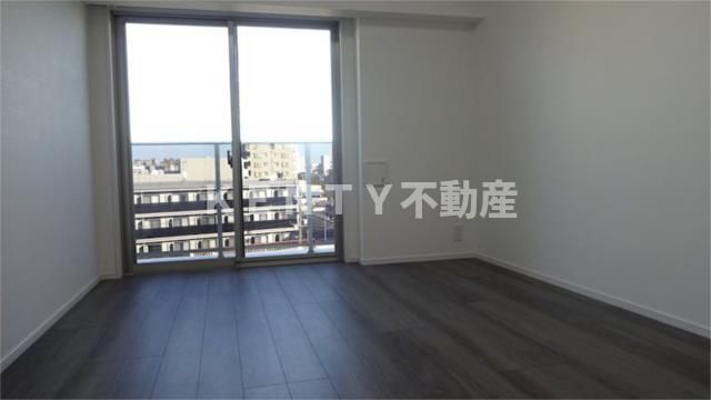 その他部屋・スペース　開放的な寝室です