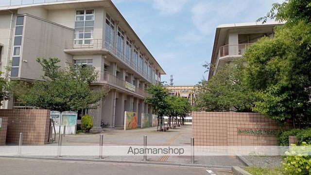 中学校　春日市立中学校春日北中学校（中学校）まで981m