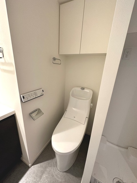 トイレ　※写真は同タイプ住戸です。