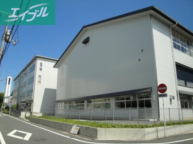 中学校　岡山市立岡山中央中学校（中学校）まで854m
