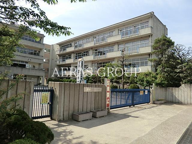 小学校　三郷市立前谷小学校（小学校）まで457m