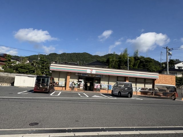 コンビニ　セブン－イレブン　広島馬木店（コンビニ）まで751m