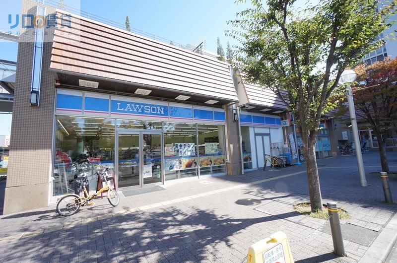 コンビニ　ローソン阪急仁川駅前店（コンビニ）まで329m