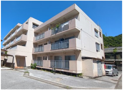 建物外観　現況が相違する場合は現況を優先致します。