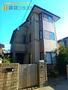 建物外観　閑静な住宅地建つ３階建ての戸建です。
