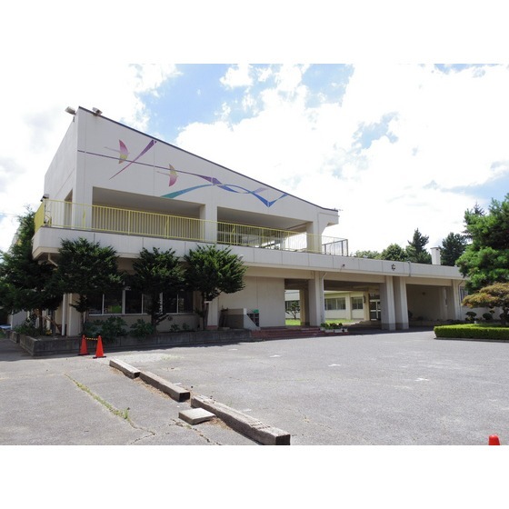 小学校　塩尻市立吉田小学校（小学校）まで464m