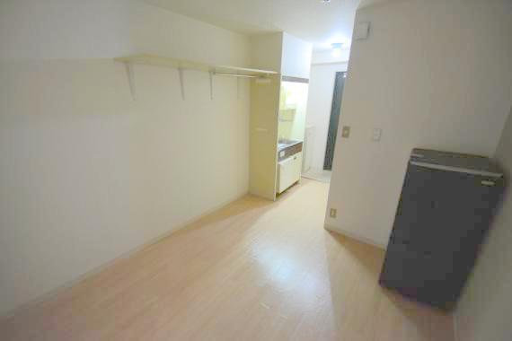 その他部屋・スペース　朝には心地よい光が差し込む、このお部屋でお休みください。