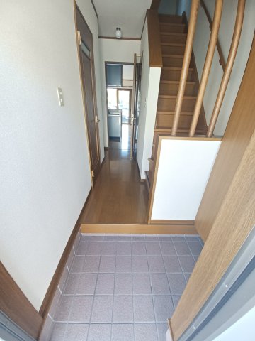 玄関　シンプルで使いやすい玄関です