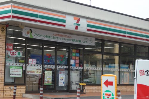 コンビニ　セブンイレブン 横浜弘明寺駅前店（コンビニ）まで515m