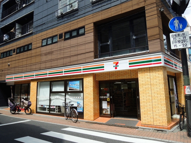 コンビニ　セブンイレブン中板橋駅前通り店（コンビニ）まで55m