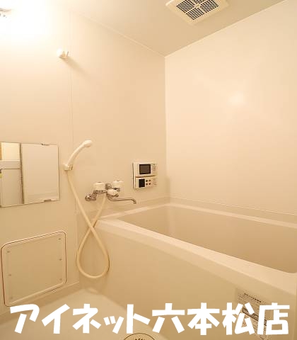 バス・シャワールーム　一日の疲れを癒しましょう