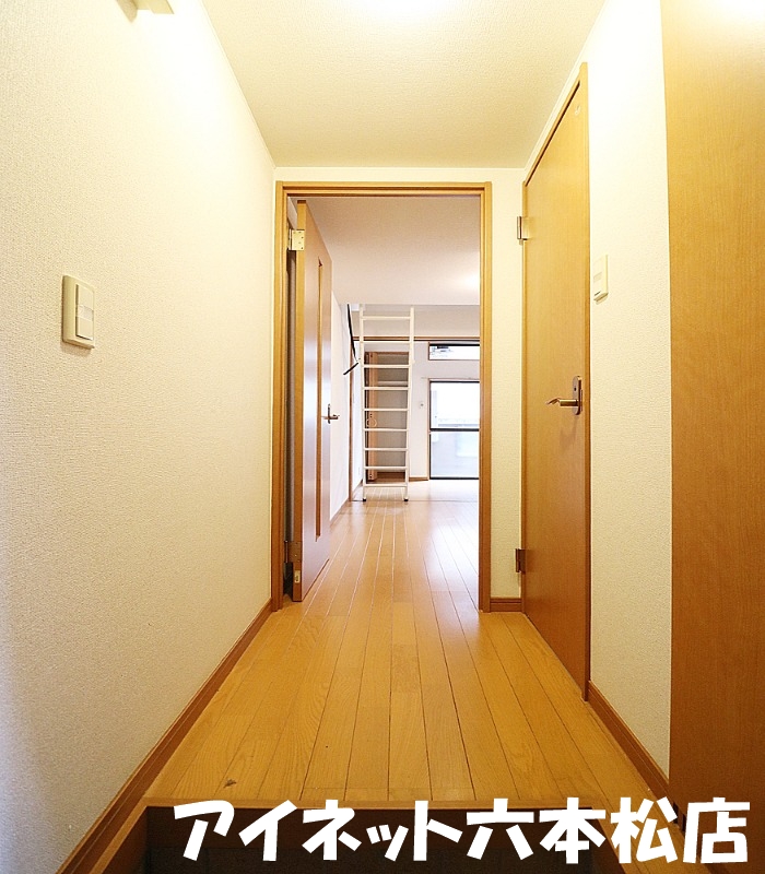 玄関　玄関からはこんな感じです