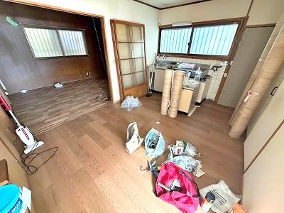 高鷲5丁目貸家の居間写真