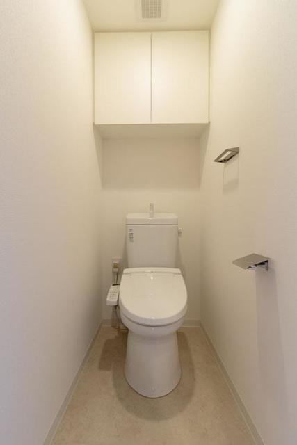 トイレ　※写真は同タイプ住戸です。