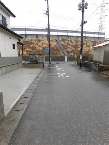 その他　前面道路（その他）まで0m