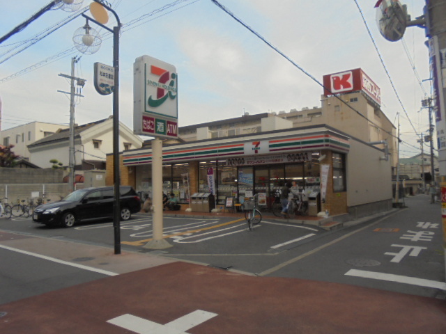 コンビニ　セブンイレブン　大阪安立3丁目店（コンビニ）まで558m