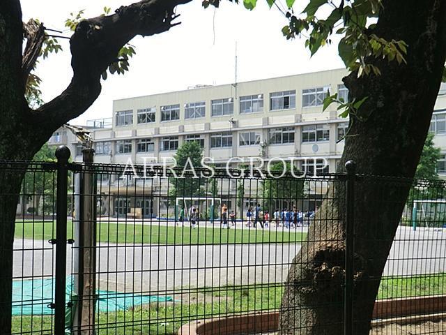 小学校　北区立桐ケ丘郷小学校（小学校）まで601m