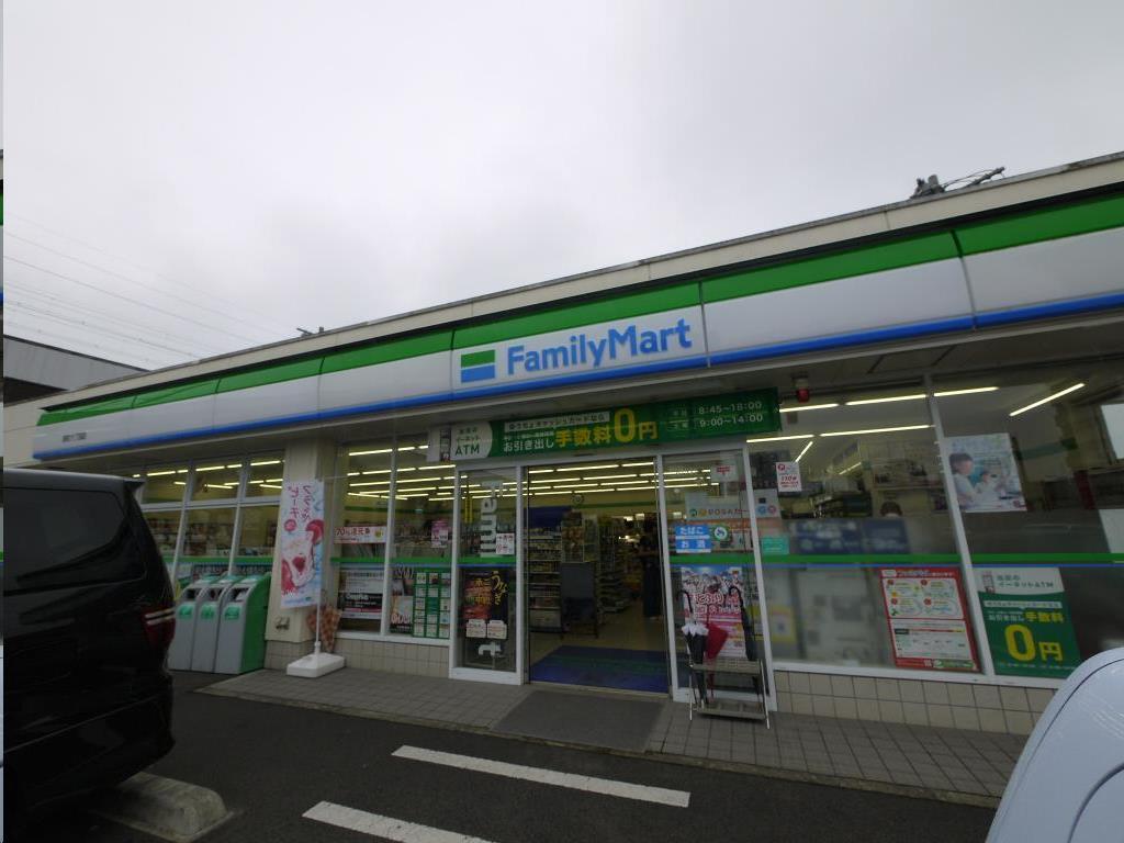 コンビニ　ファミリーマート長町六丁目店（コンビニ）まで590m