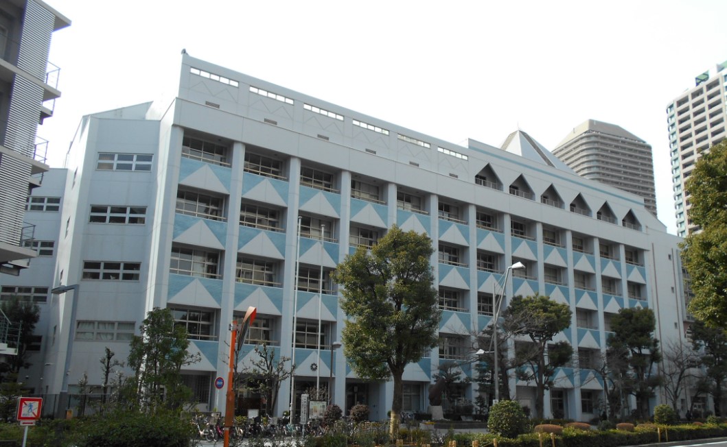 中学校　中央区立佃中学校（中学校）まで380m