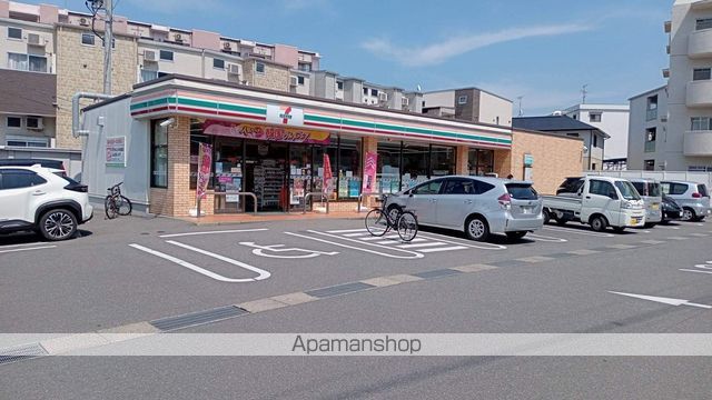 コンビニ　セブン－イレブン福岡宮竹小前店（コンビニ）まで439m