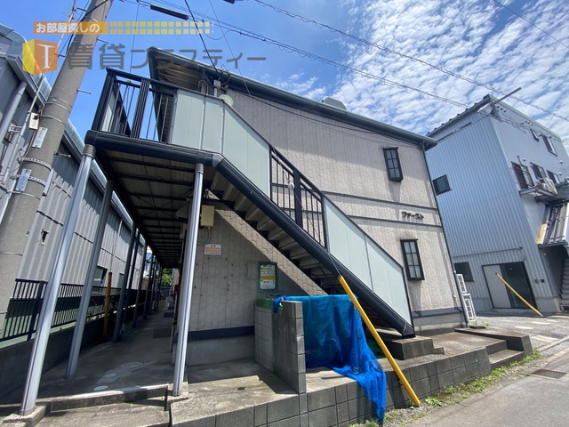 建物外観　全室南向きアパートです☆