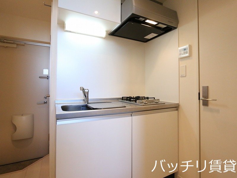 キッチン　同室タイプ掲載のため、現況を優先します。