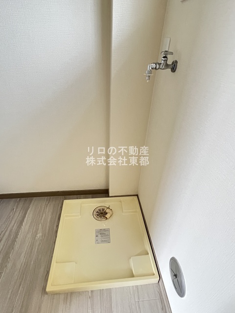 その他　洗濯機置き場は室内にあるので雨に濡れる心配はありません。
