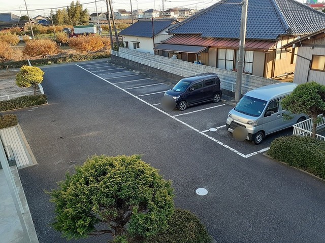 駐車場　駐車場