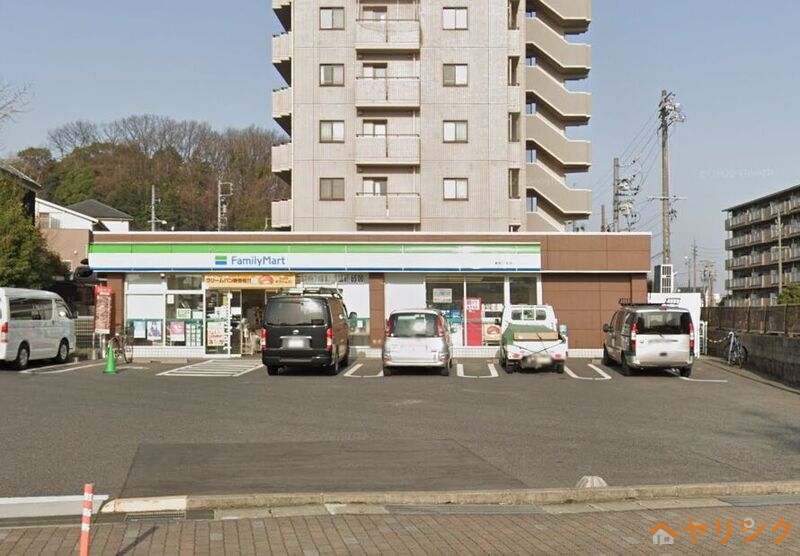 コンビニ　ファミリーマート東長久手店（コンビニ）まで646m