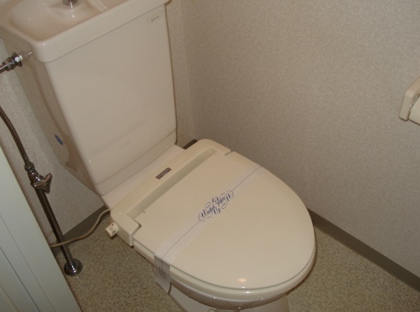 トイレ　他号室モデル写真