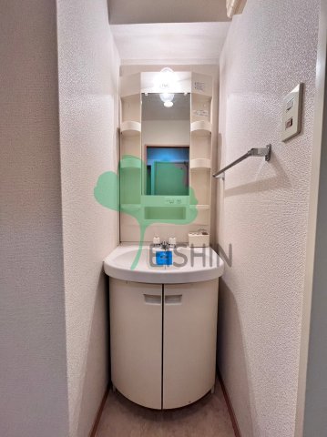 洗面設備　シンプルで使いやすい洗面台です！