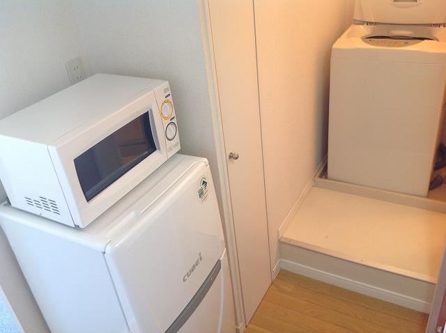 その他部屋・スペース　室内備品　冷蔵庫・電子レンジ・洗濯機付き