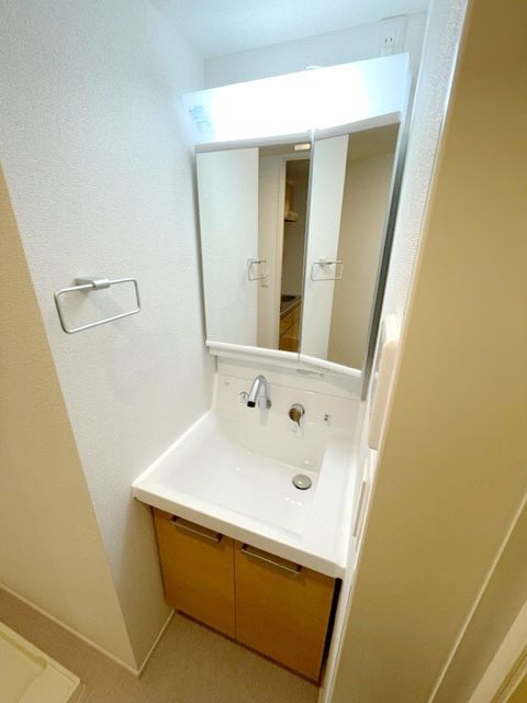 京急本線 立会川駅 徒歩4分 3階建 築5年の内装写真