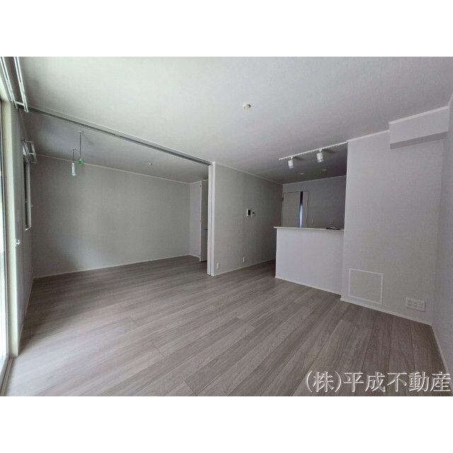 Flat Court 帯山の居間写真