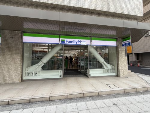 コンビニ　ファミリーマート 四ツ橋北店（コンビニ）まで181m