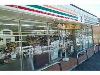 コンビニ　セブンイレブン佐々須崎免店（コンビニ）まで888m