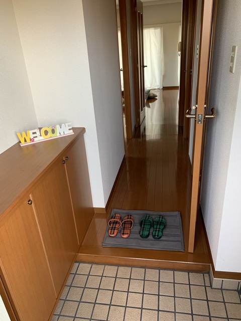 玄関　同間取り別部屋モデルルーム仕様です。※参考画像
