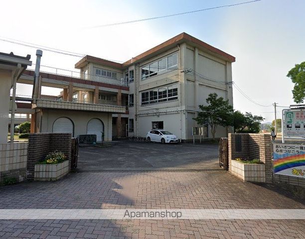小学校　城南小学校（小学校）まで772m