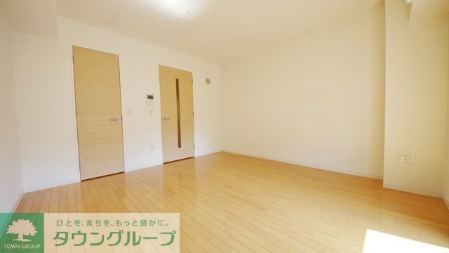 プライムコート成増の居間写真