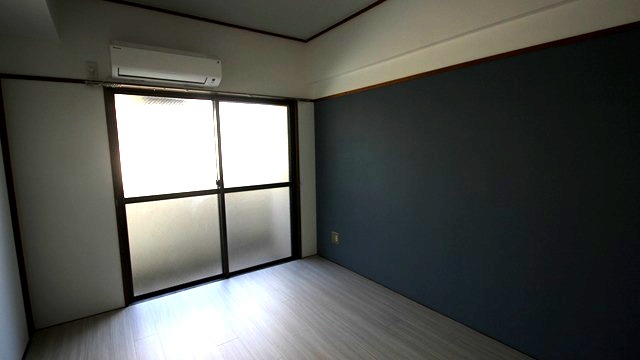 メゾン仁保の居間写真