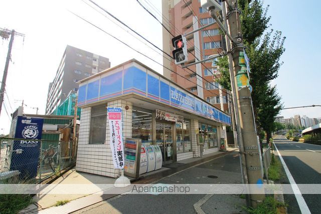 コンビニ　ローソン江坂町4丁目店（コンビニ）まで343m