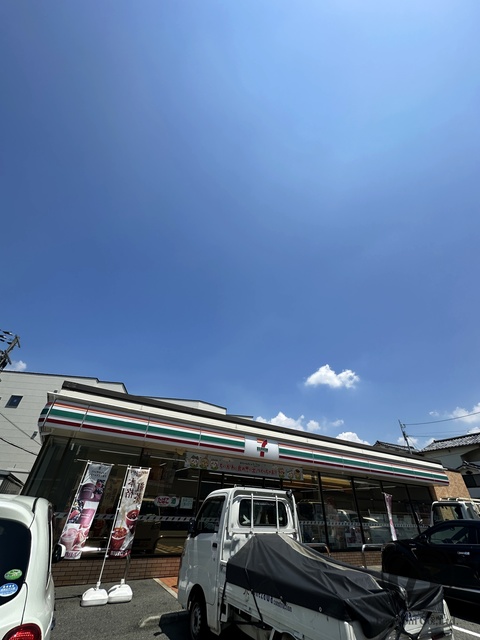 コンビニ　セブンイレブン松原天美南5丁目店（コンビニ）まで975m
