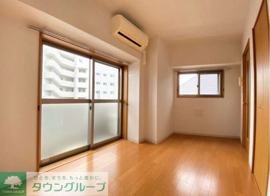 グランドソレーユの居間写真