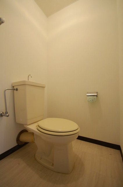フローレス日吉のトイレ写真