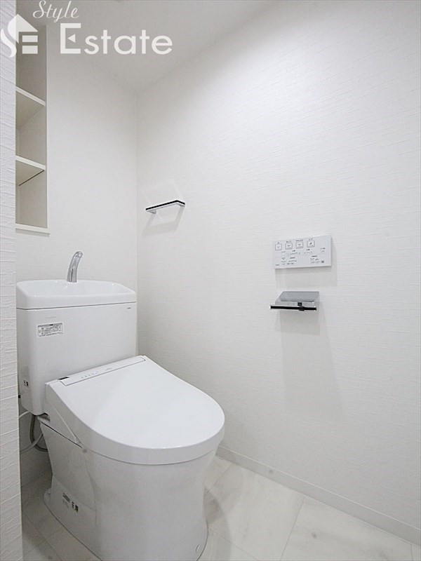地下鉄東山線 中村日赤駅 徒歩3分 5階建 築3年のトイレ写真