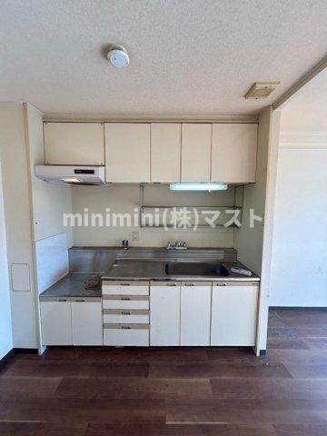 キッチン　※建物内別間取参考写真