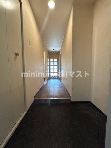 玄関　※建物内別間取参考写真