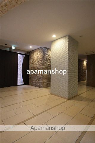 地下鉄御堂筋線 心斎橋駅 徒歩5分 10階建 築16年の外観写真
